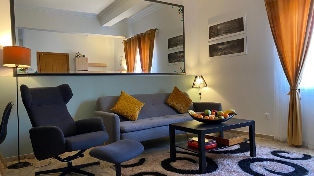 Patras Golden Suite Ngoại thất bức ảnh