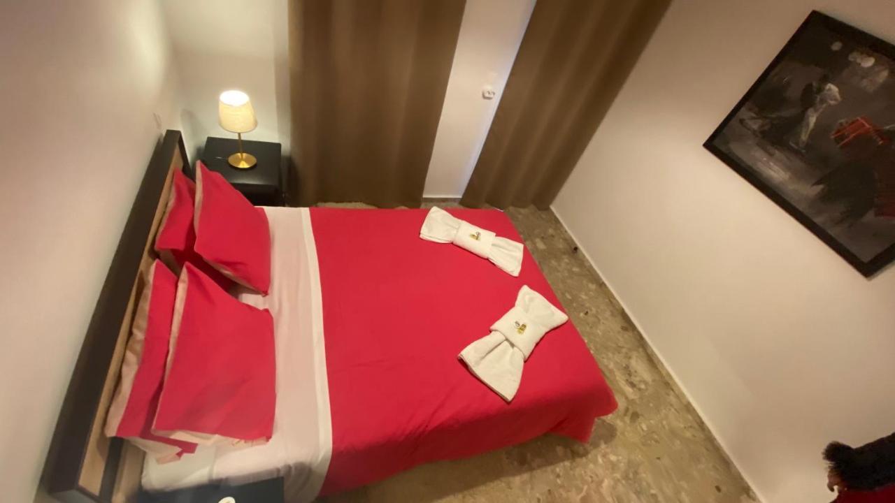 Patras Golden Suite Ngoại thất bức ảnh