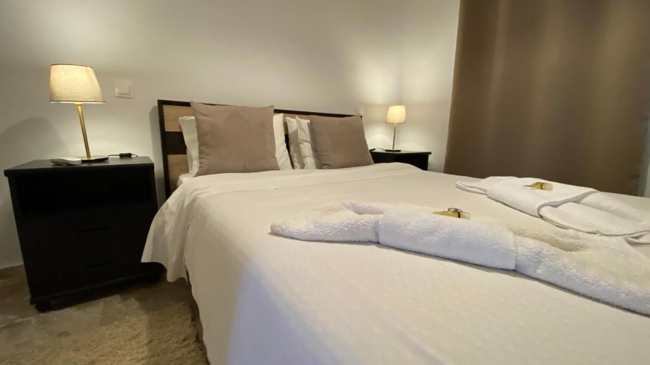 Patras Golden Suite Ngoại thất bức ảnh