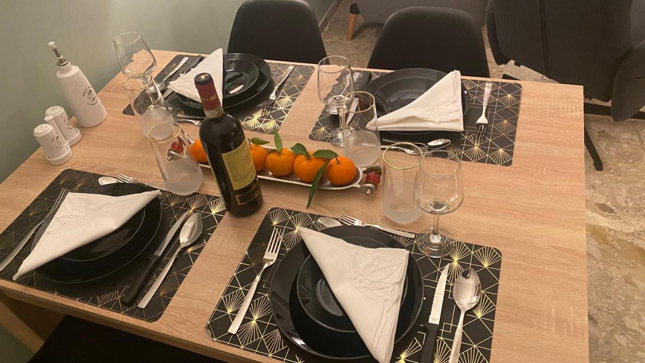 Patras Golden Suite Ngoại thất bức ảnh