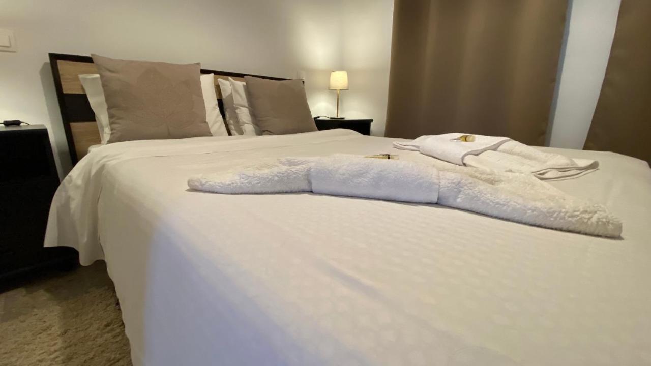 Patras Golden Suite Ngoại thất bức ảnh