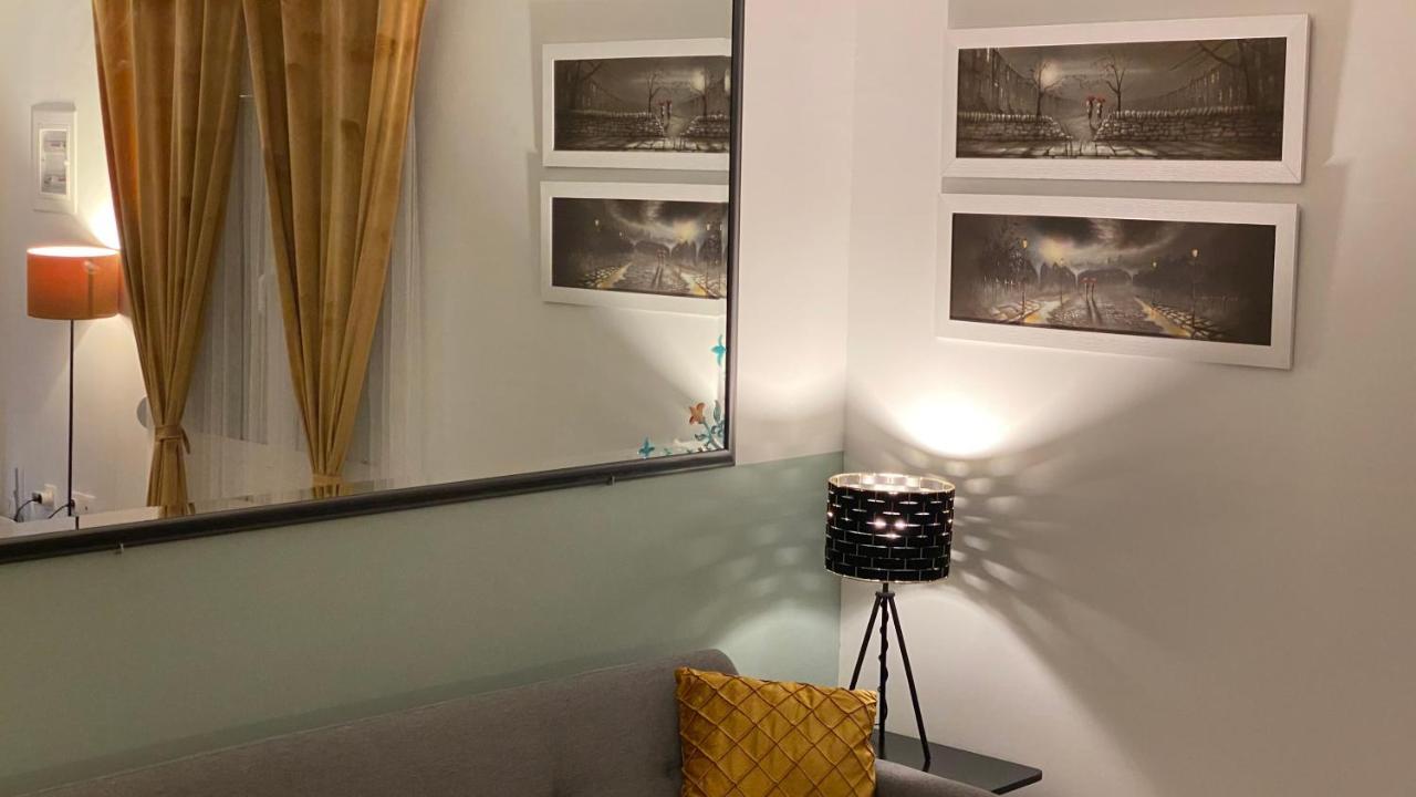 Patras Golden Suite Ngoại thất bức ảnh
