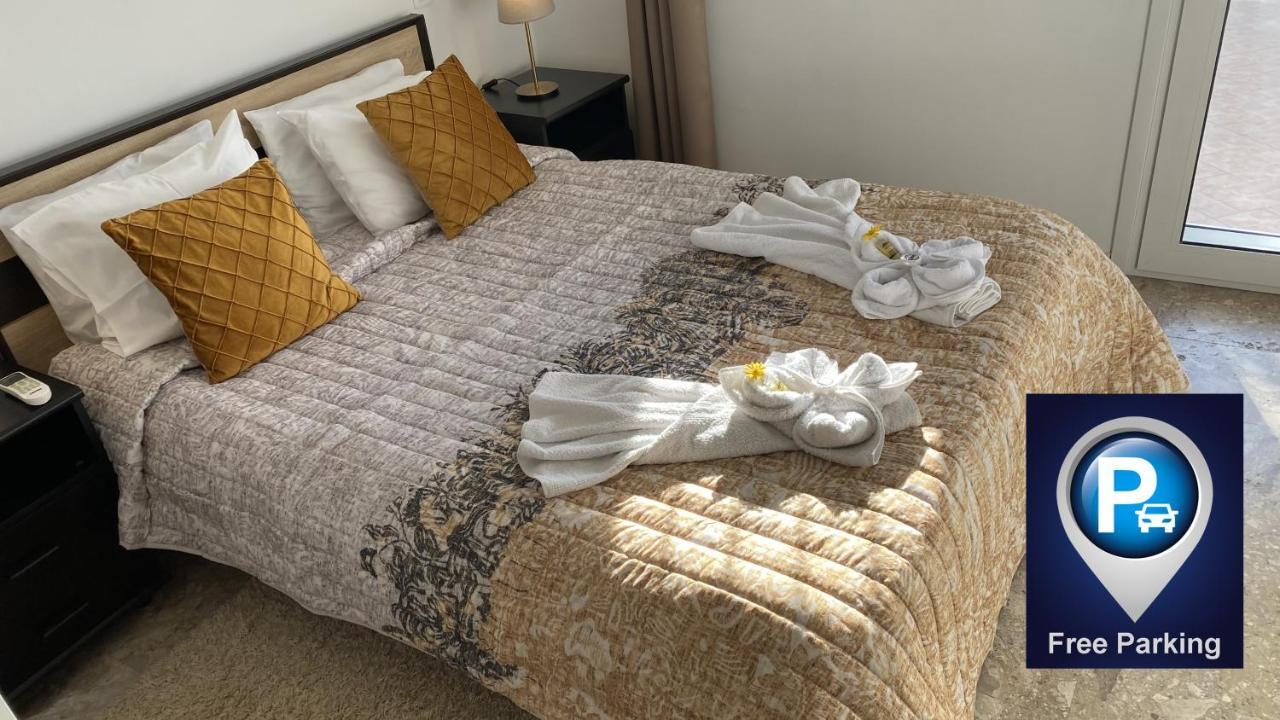 Patras Golden Suite Ngoại thất bức ảnh