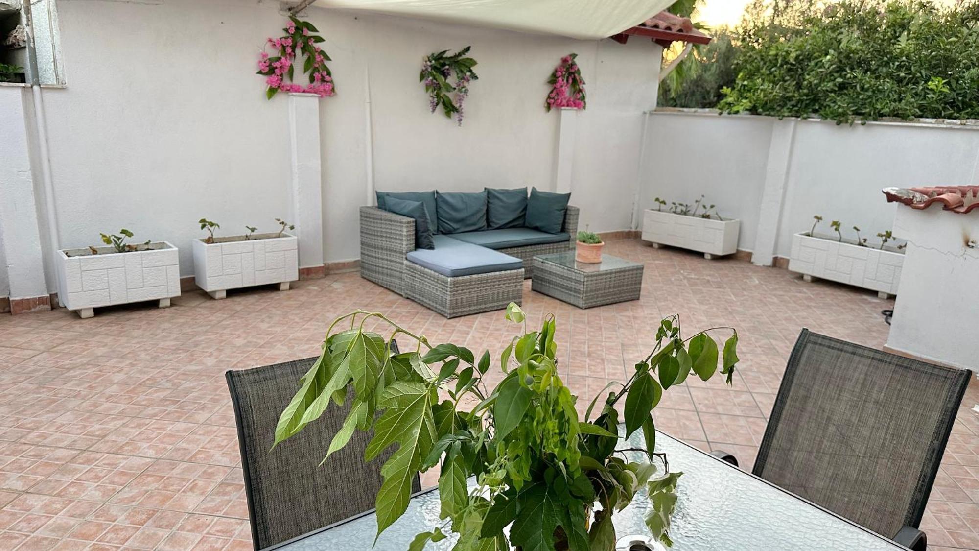 Patras Golden Suite Ngoại thất bức ảnh